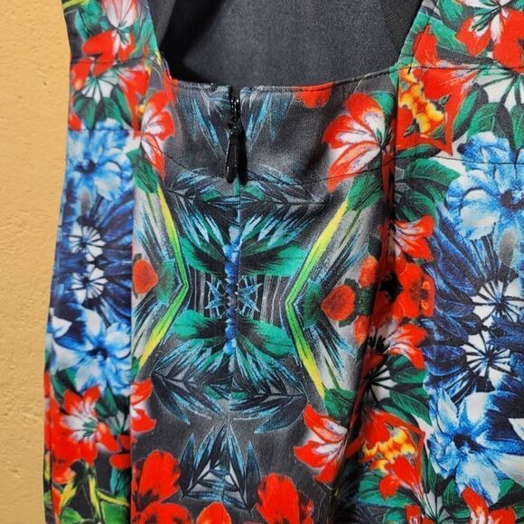 Forever 21 Tropical Floral Mesh Detail Bodycon Mini Dress - Picture 5 of 10